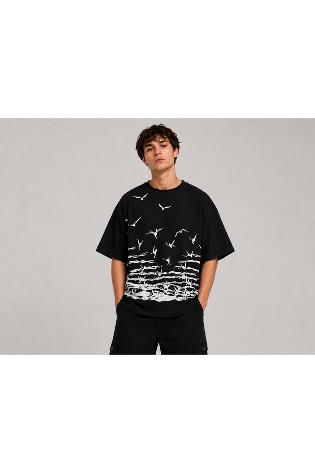 Palestinian Themed Birds and Barbed Wire Printed Oversized Unisex T-Shirt – Minimal Streetwear Short Sleeve T-Shirt