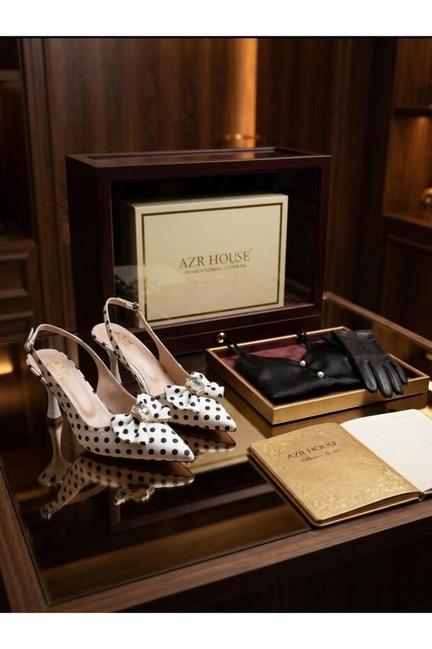 New Season Heel-Headed Shoes with Polka Dot Pattern, Bow and Buckle Details