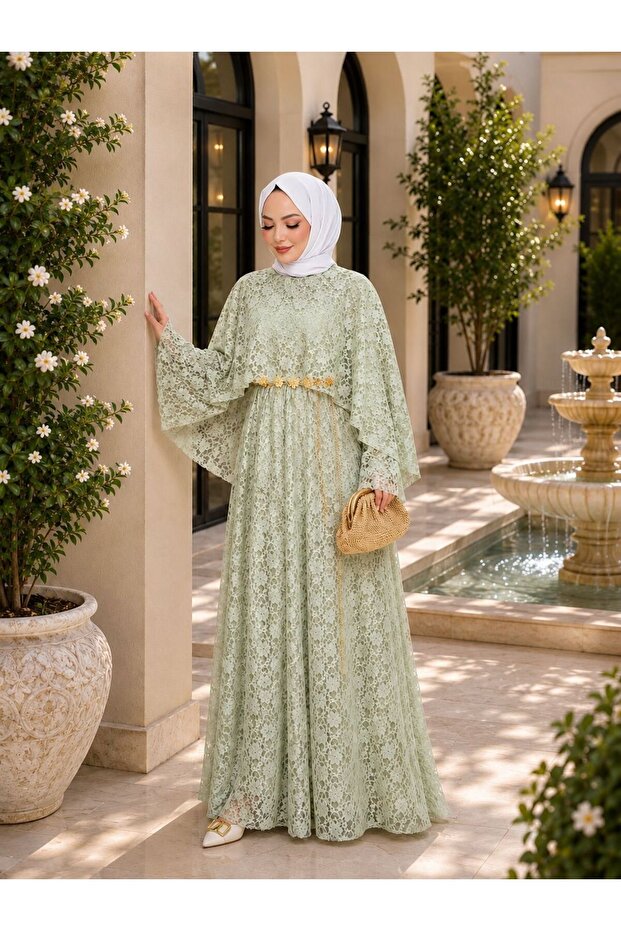 Flower-Patterned Lace Dress with Double Layered Veil and Gold Chain Belt.. 2 Pieces of Lace Poncho