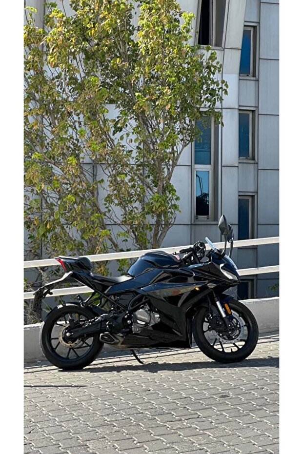 CFMOTO 250SR طلاء أسود لامع من الفويل المصبوب