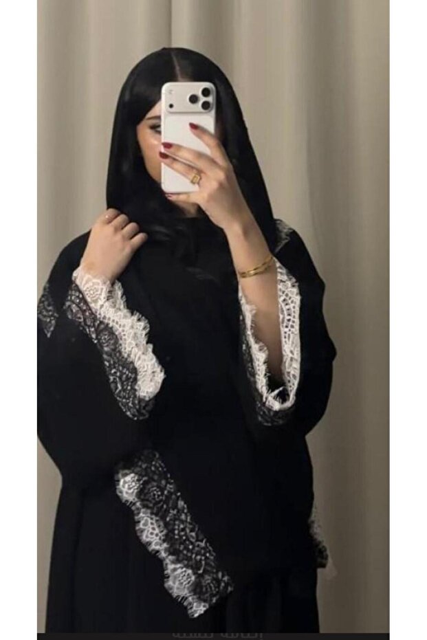 عباية دانتيل ابيض واسود