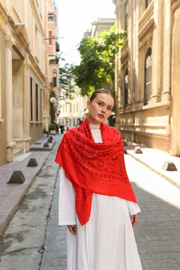 Lusso Shoulder Shawl - Pomegranate Flower