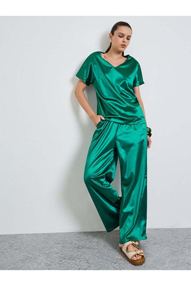 Green Solid V-Neck Top and Trousers Stain Co-ord Set
