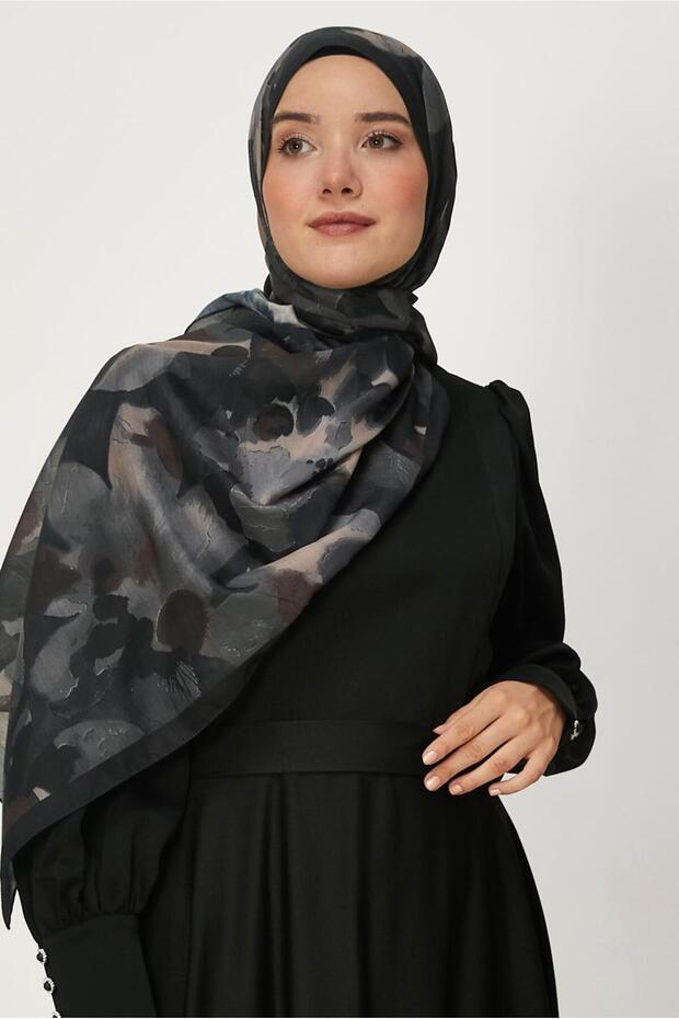 Flower-Patterned Lora Shawl 8657