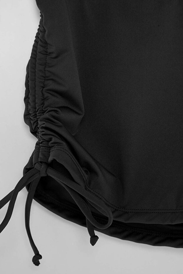 Siyah Yüksek Bel Yanları Bağlamalı Şort Silüet Bikini Altı TBBSS26CR00021 - 5