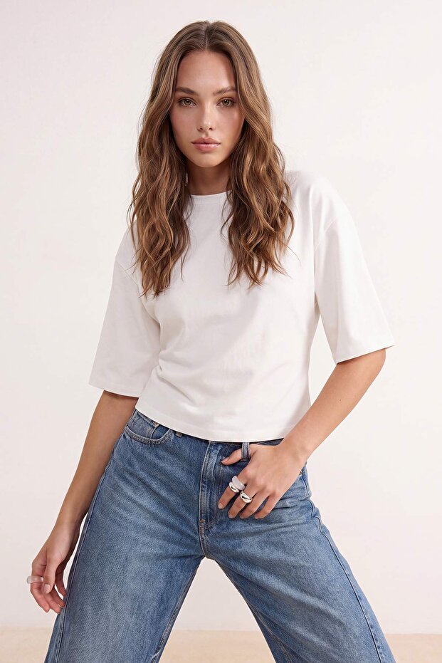 Wardrobe Essentials-Ekru Geniş Kalıp Yarasa Kol %100 Pamuk Örme T-Shirt TWOSS26TS00047 - 3