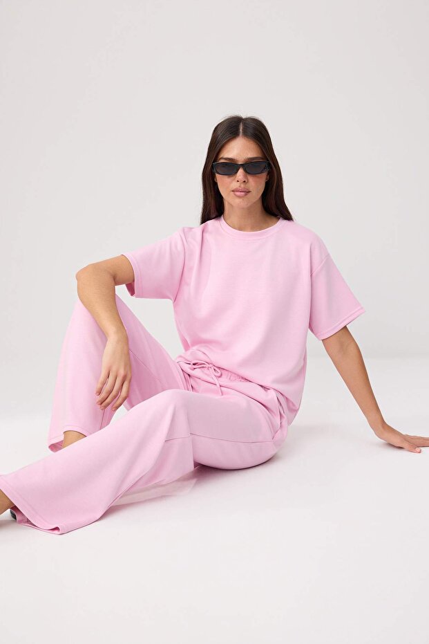Trendyolmilla  Açık Pembe Kısa Kol Bisiklet Yaka Relaxed/Rahat Kalıp Esnek Örme Alt - Üst Takım TWOAW26AU00084 - Görsel 3