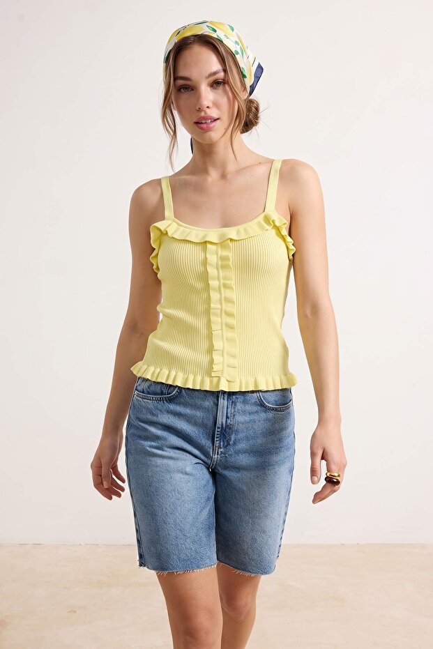 Limited Edition Sarı Premium İplik Havuz Yaka Vücudu Saran Crop Triko İnce Bluz TWOSS26BZ00304 - 2