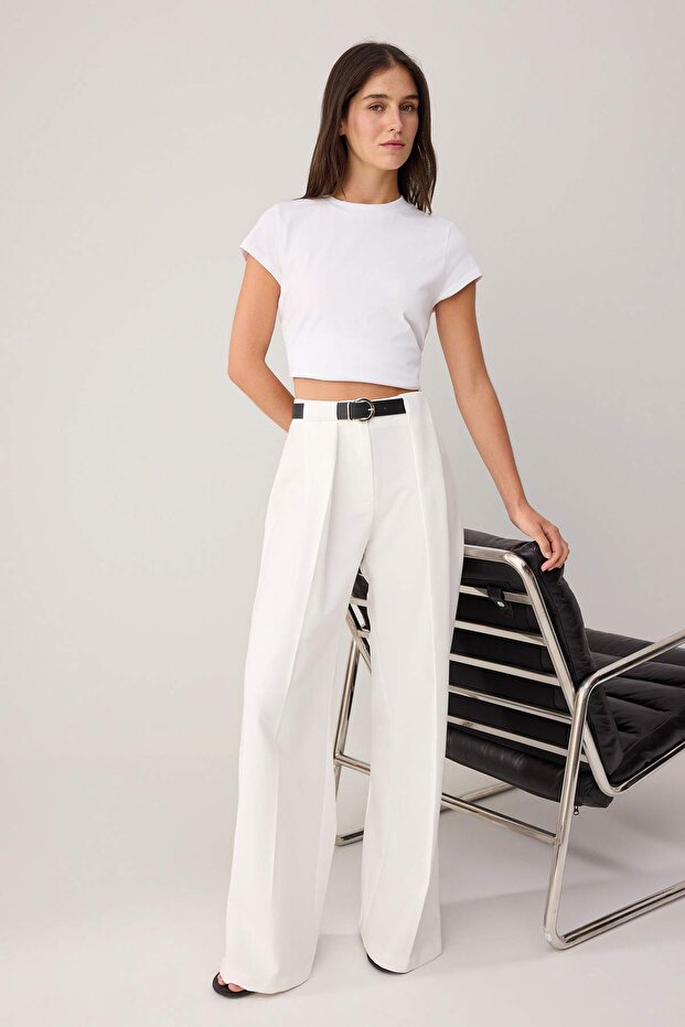 Beyaz Kemerli Wide Leg/Geniş Paça Pantolon TWOSS26PL00209