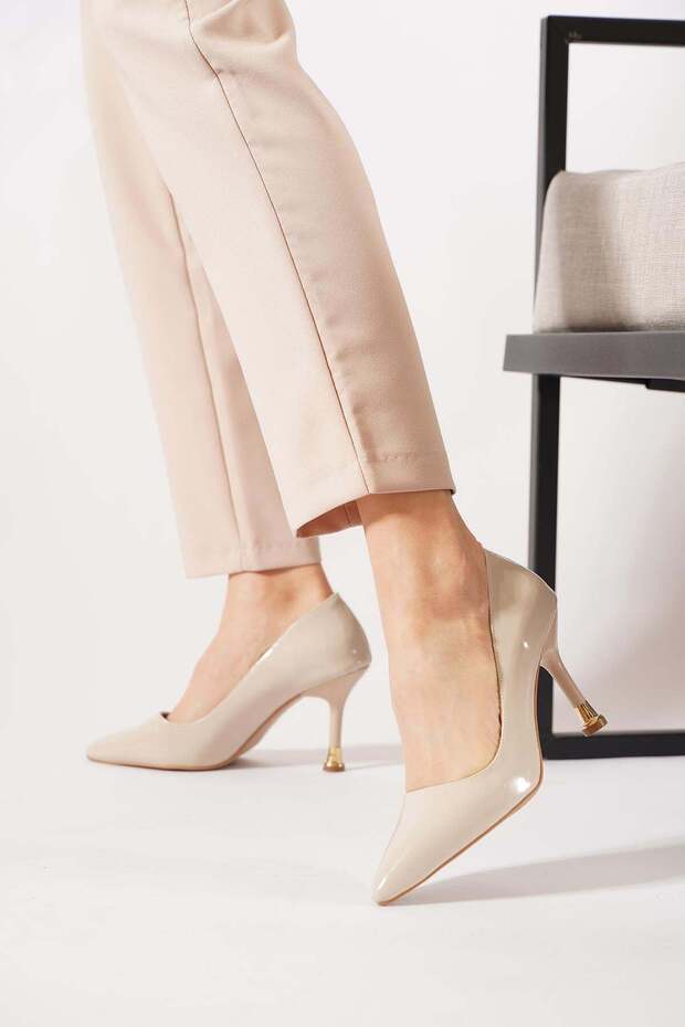 Sarna heeled women's stiletto beige patent leather