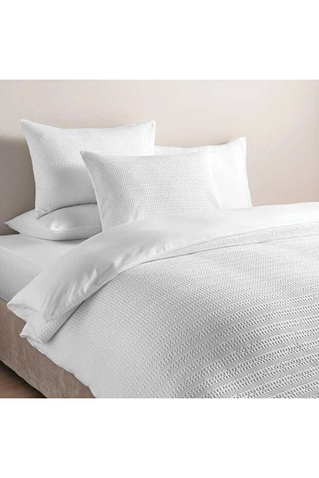 Waffle Stripe 3- Piece Super King Duvet Cover Set 260x220cm - White