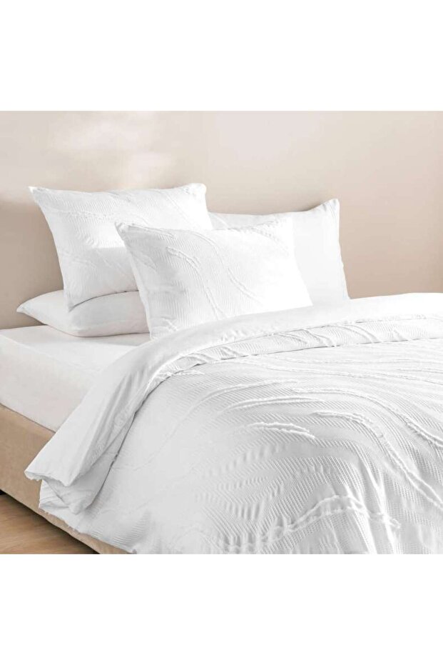 Brush Jacquard Tufted King 3-piece Duvet Cover Set 230x220cm - White