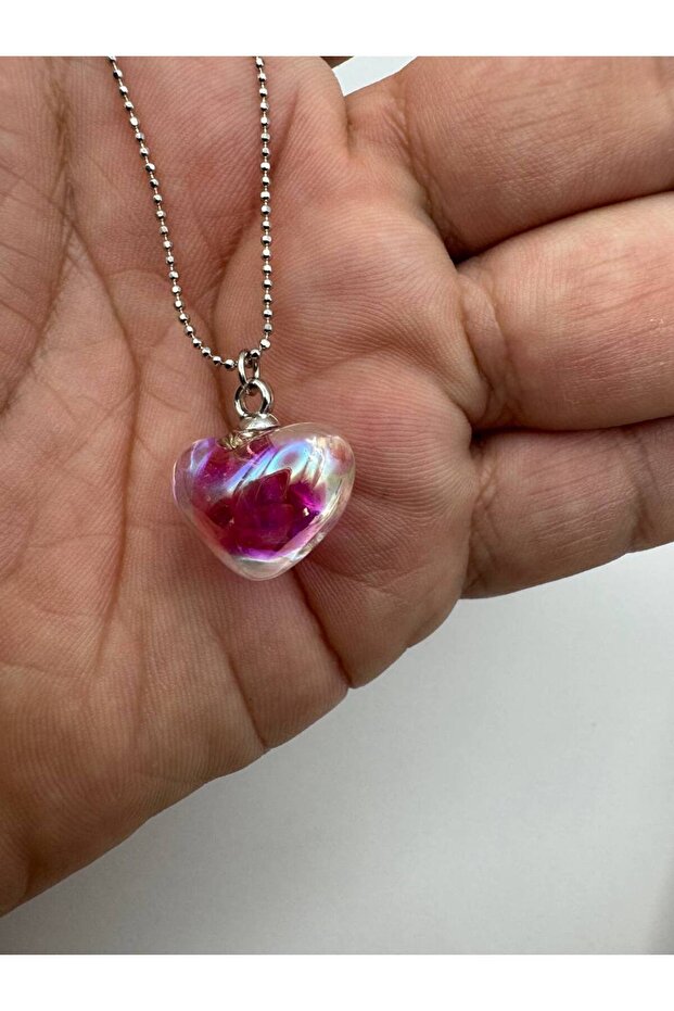 Red Crystal Heart Figured Women's Necklace – Sparkling and Elegant Design