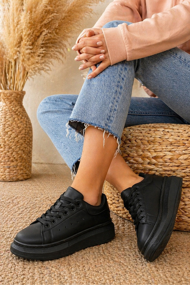 Black Thick Sole Unisex Sneaker Daily Platform Sports Shoes