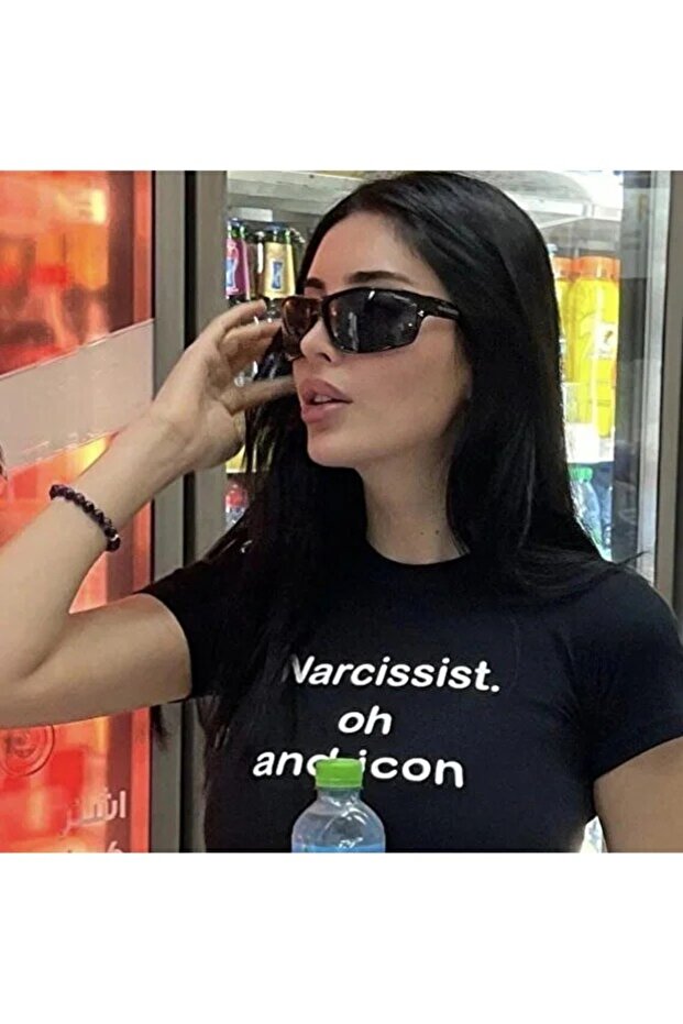 بلاك نارسيسيست أوه آند آيكون بي مطبوع كروب