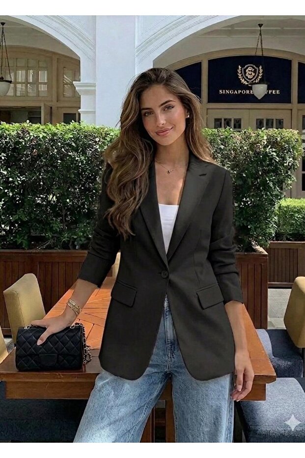 سترة بليزر للنساء