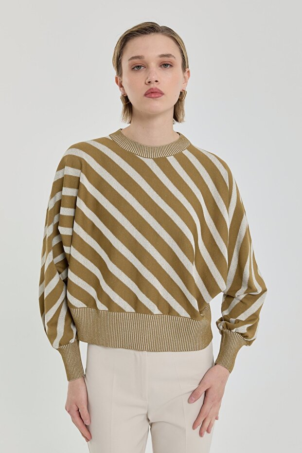 Batwing Sleeve Crop Sweater - Olive