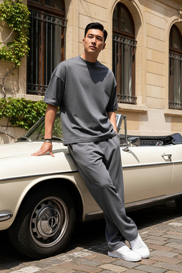 Men's Oversize Basic T-Shirt and Sweatpants Comfortable Fit Top and Bottom Set
