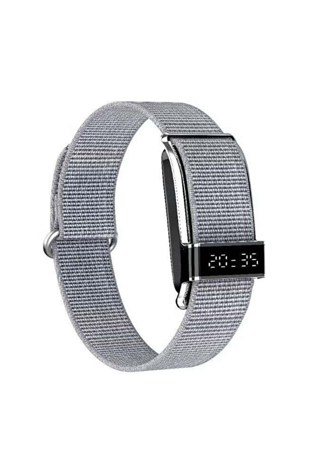 Smart Bracelet Fitness Tracker with Display APP, Water Resistant, Activity Tracker, Up to 10 Days Working Time, Multiple Exercise Tracking Modes - Silver