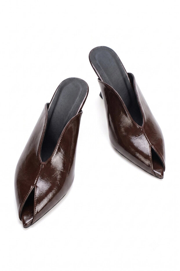 Women's 9 cm Pointed Toe Slippers Brown