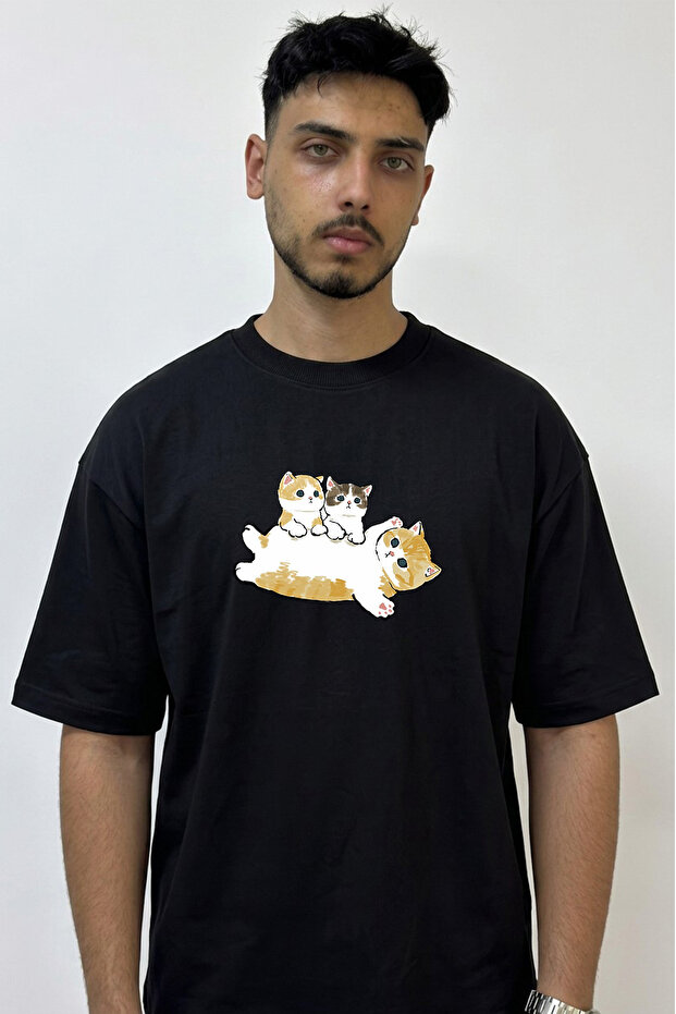 Cute Kittens Design Printed Oversize Black T-Shirt