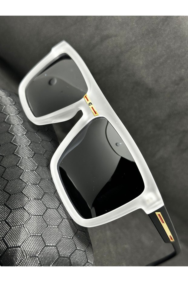 Classic & Modern Men’s