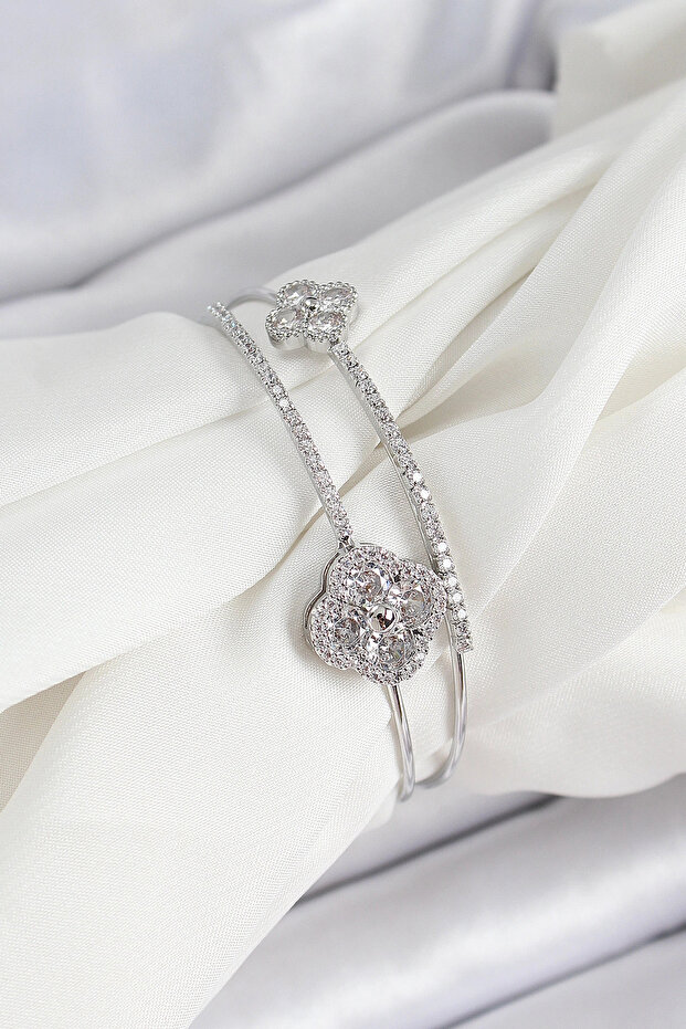 Brass Silver Color Zircon Stone Clover Model 2-Piece Women's Bracelet