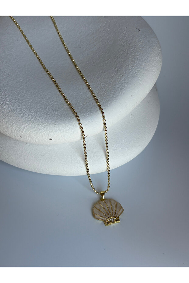 Gold Color Sea Shell Detailed Necklace (55 cm)