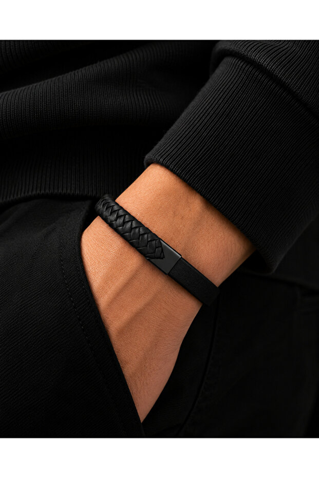 Voq+ Premium Leather Bracelet D0016
