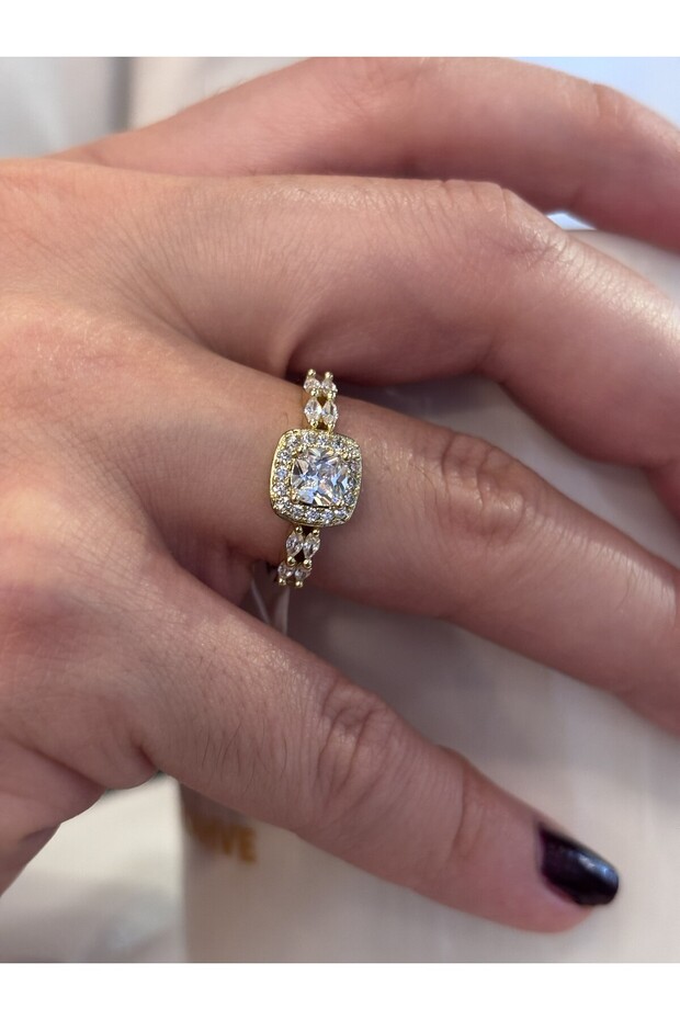 Xuping Women's Square Zircon Stone Solitaire Model Gold Ring with Numbered Size