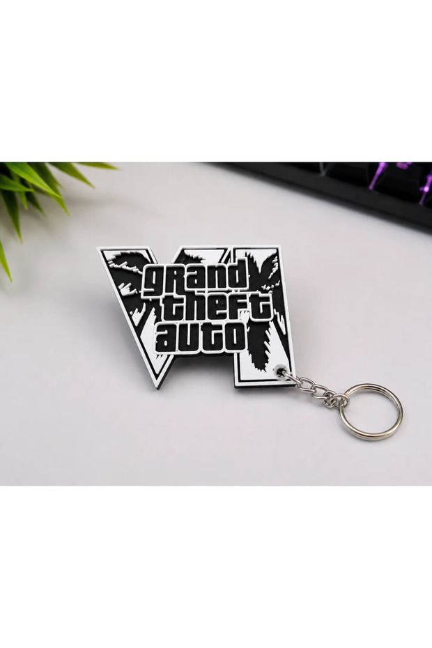 سلسلة مفاتيح GTA 6 باللونين الأسود والأبيض