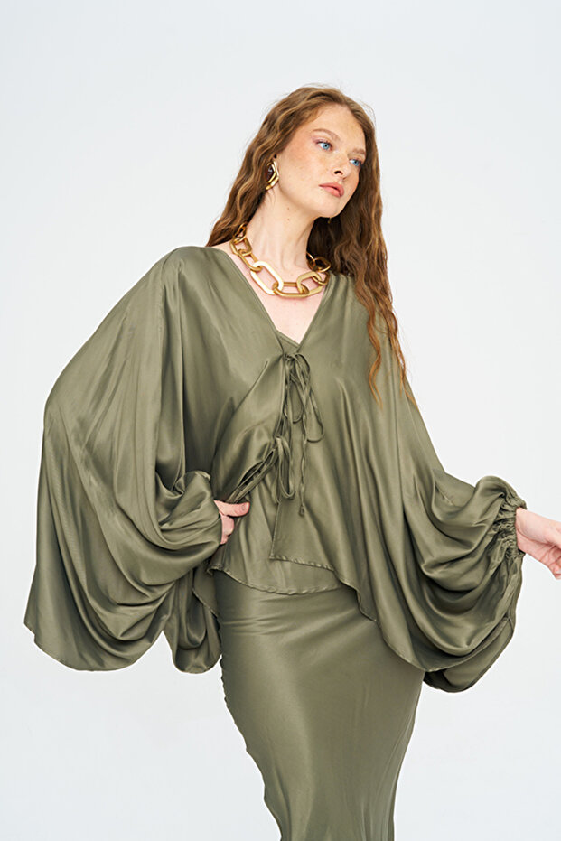 Women's Satin Look Balloon Sleeve Tie-Back Blouse + Undershirt Two-Piece Set