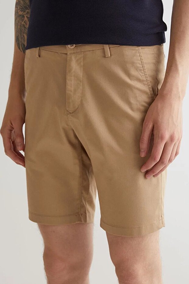 Men's Slim Fit Chino Bermuda Shorts Men's Slim Fit Canvas Bermuda Shorts Beige
