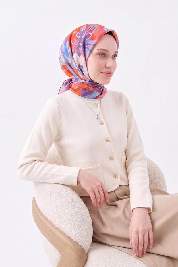 وشاح ناعم بنقشة الزهور ليا
