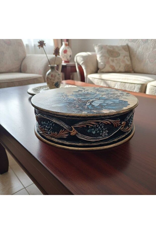 صندوق مجوهرات مزخرف بنقوش بارزة 30x30 سم