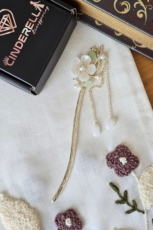 White Plum Blossom Pearl Dangle Japanese Bun Hairpin 17cm - Women's Metal Stick Hairpin Hair Stick