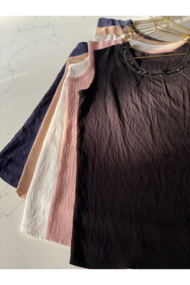 sleeveless shirt