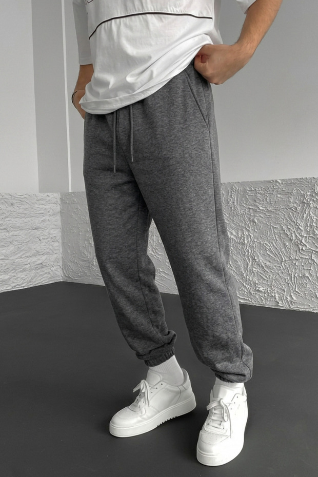 Men's Winter Fleece-Lined Comfortable Cut Sweatpants with Elastic Cuffs