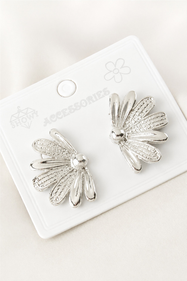 Daisy Texture Metal Earrings - Silver