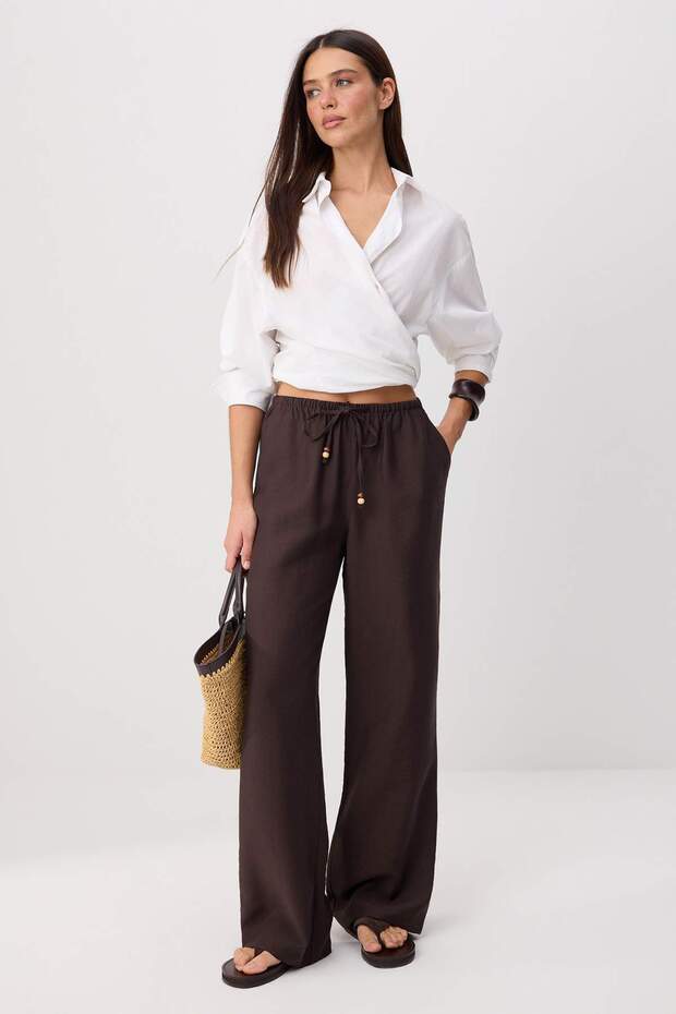 Koyu Kahverengi Modal Beli Lastikli Wideleg Geniş Paça Pantolon TWOSS26PL00105 - 2