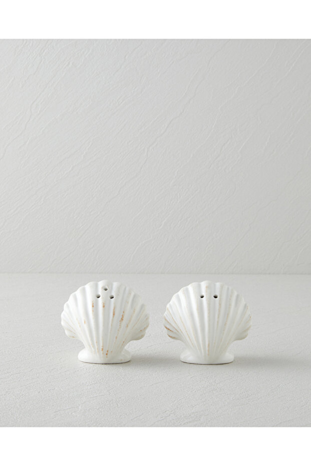 Seashell Stoneware 2-Piece Salt and Pepper Shakers 8X5X7 cm White