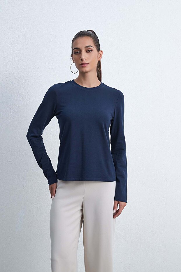 Solid Long-Sleeve Top - 3
