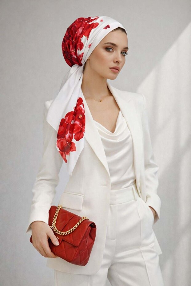 White Red Rose Pattern Scarf Bonnet