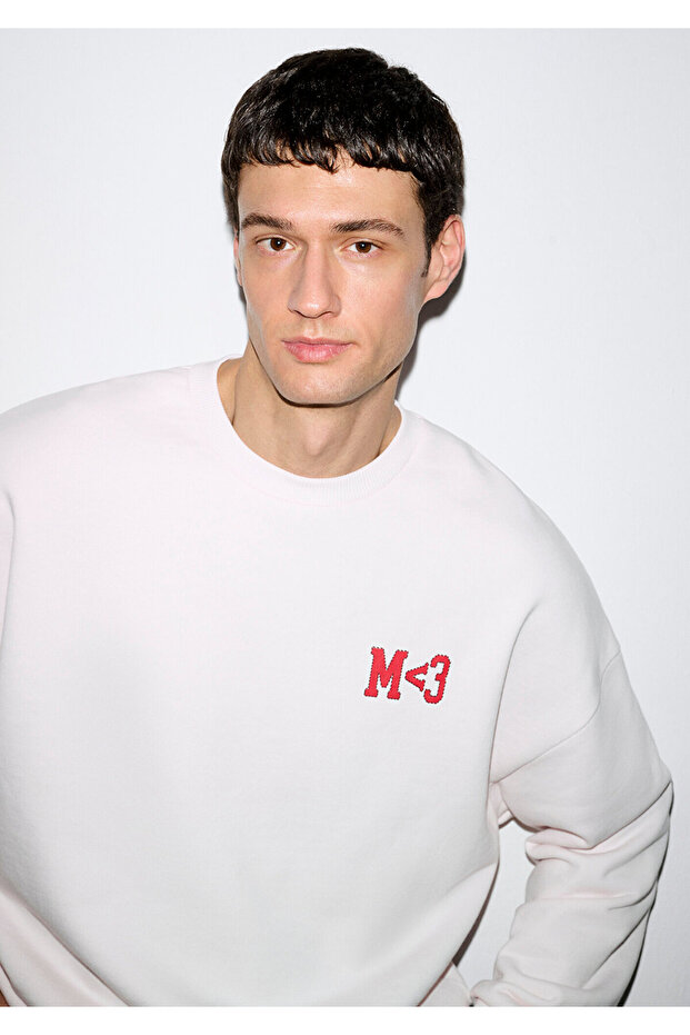 M Heart Embroidered Crew Neck Pink Sweatshirt 0S10577-70989