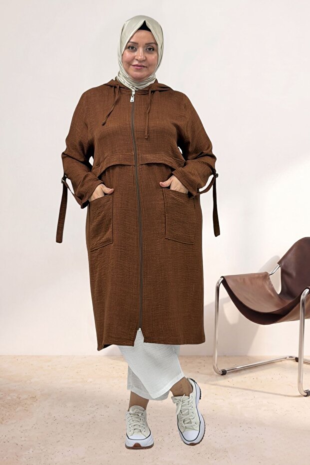 53006 Large Size Cap with Snap Button Detail - Brown