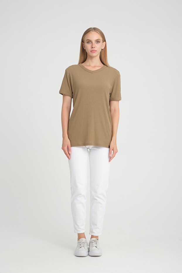V-Neck T-Shirt with Tipples Comfort Fit (E24-74602)