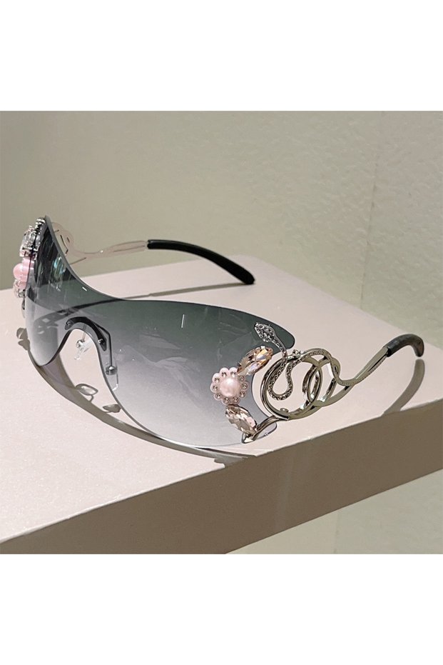 as picture shows gradient grey KAMMPT Rimless Y2k Sunglasses with Rhinestones Women Fashion Monobloc