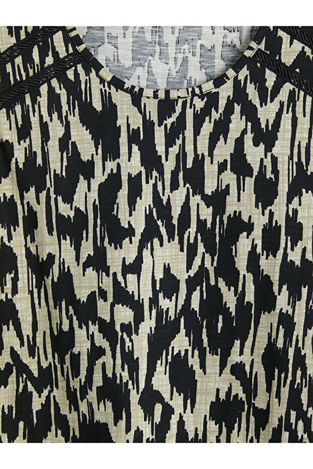Crew Neck Patterned Blouse - 6