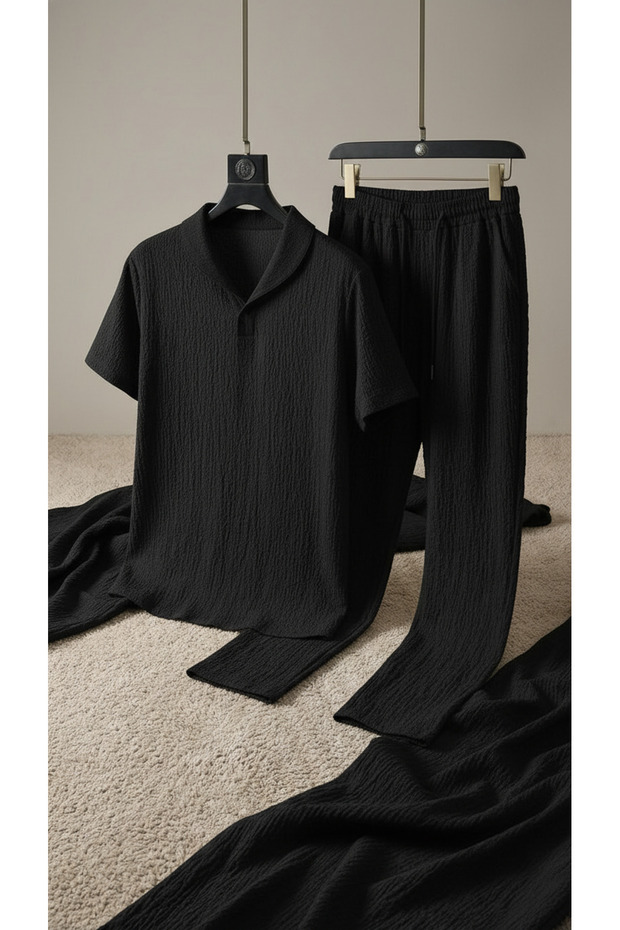 Men's Black Short Sleeve Wrinkled Fabric T-Shirt and Sweatpants Set Combination