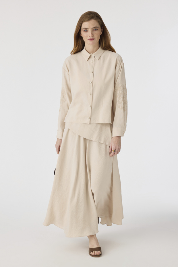 Buttoned Embroidery Detailed Flowing Beige Suit 1808